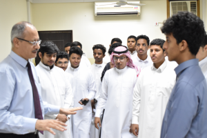 Students of King Abdullah Secondary School (Tatweer) in Al-Qunfudhah Visit Al-Qunfudhah College of Health Sciences